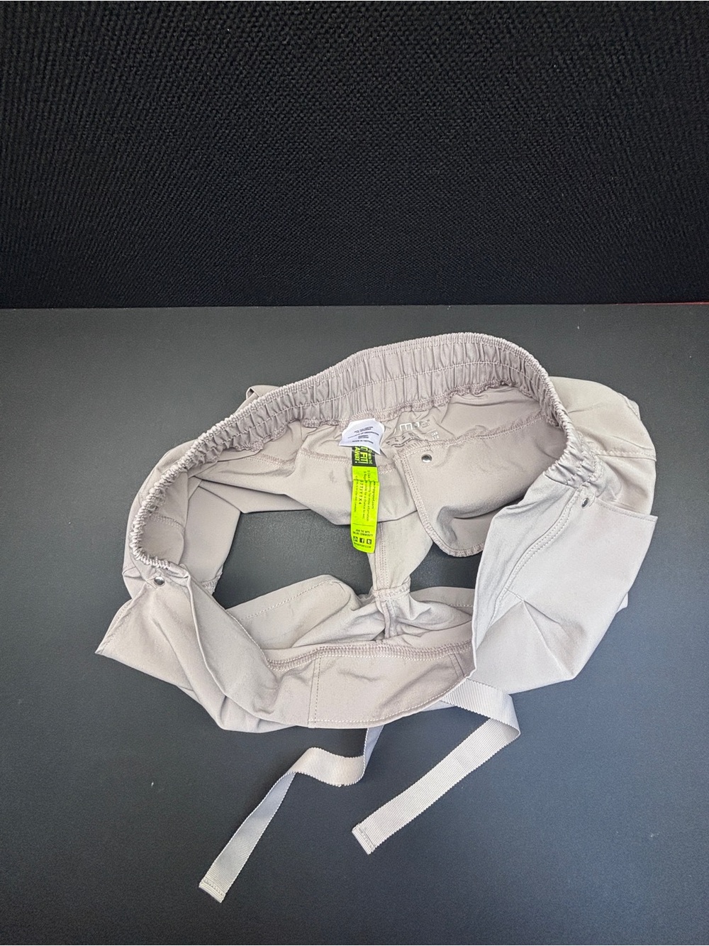 NWOT MPG Light Gray Travel Shorts w Pockets&Drawstring Shorts; Nvr Washd or Worn - Picture 6 of 8